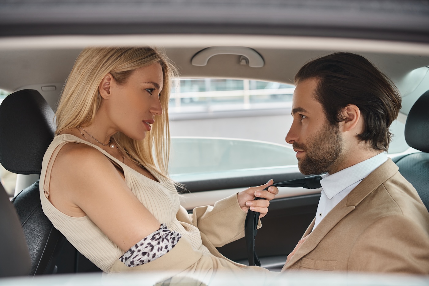 Free vs Paid Affair Sites: What You Are Actually Paying For